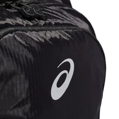 11. Plecak biegowy Asics Lightweight Running Backpack 2.0 3013A575-001