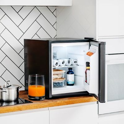 11. Chłodziarka termoelektryczna ADLER AD 8089