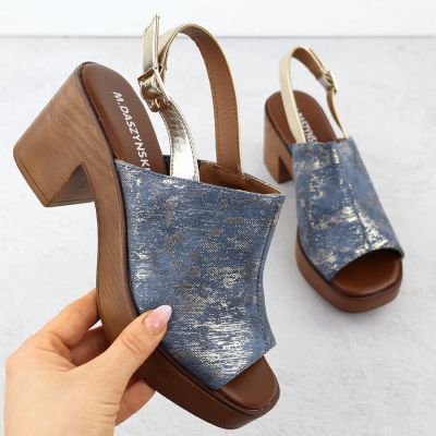 14. Sandały damskie na słupku jeansowe pozłacane M.Daszyński MR23126-7