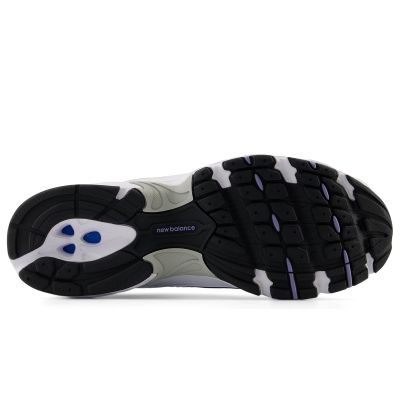 4. Buty New Balance MR530RE