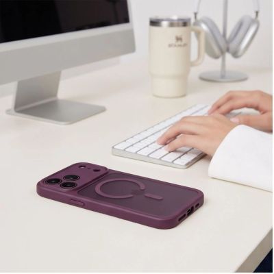 5. Etui Tech-Protect BasicMag MagSafe na iPhone 17 Pro Max / 18 Pro Max - burgundowe matowe