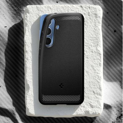 Etui Spigen Rugged Armor Mag MagSafe na Samsung Galaxy S25 - czarny-mat