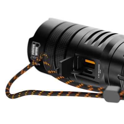 19. Power bank Xtorm Flashlight 10.500 mAh 20W - black