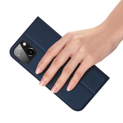 6. Etui do iPhone 15 Plus pokrowiec z klapką i portfelem Dux Ducis Skin Pro - niebieskie