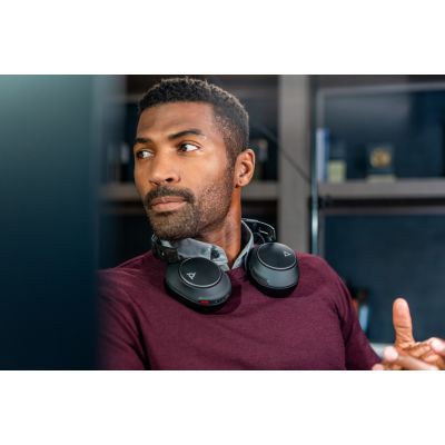 109. POLY Zestaw słuchawkowy Voyager Surround 80 UC USB-C + przejściówka USB-C/A