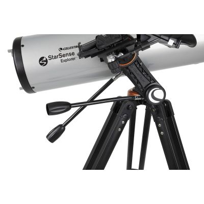 9. Teleskop Celestron StarSense Explorer DX 130