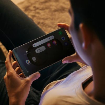 4. Szkło hartowane AMAZINGTHING TITAN Vision 7 matowe prywatyzujące do Samsung S26 Ultra