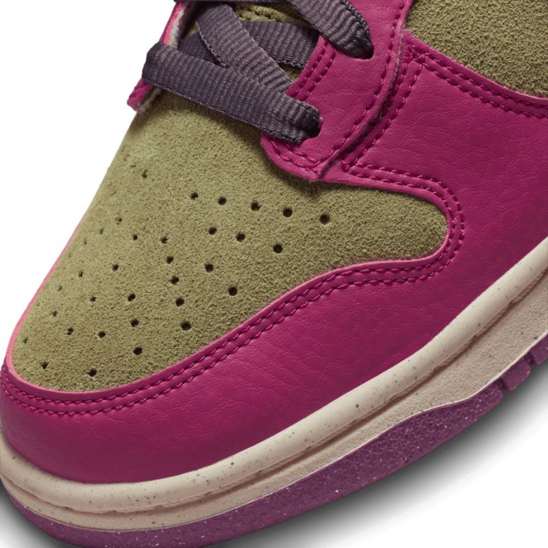 7. Buty Nike Dunk High W FB1273-500