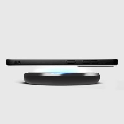 8. Etui SBS Instinct na Samsung Galaxy S25 - czarne