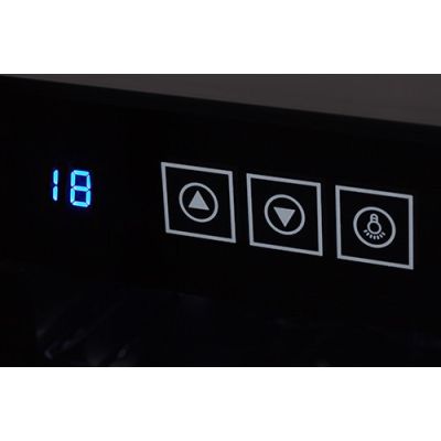 8. Lodówka na wino ADLER AD 8083