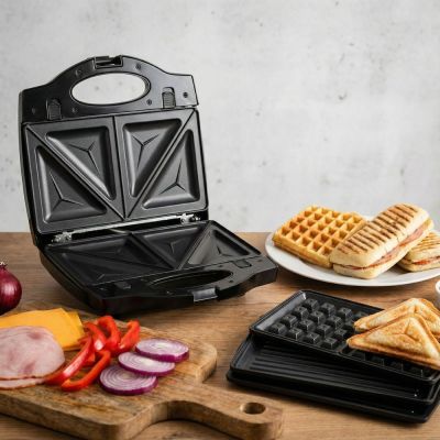 11. Opiekacz do kanapek Esperanza Muffuletta EKT005 (700W; kolor czarny, kolor inox)