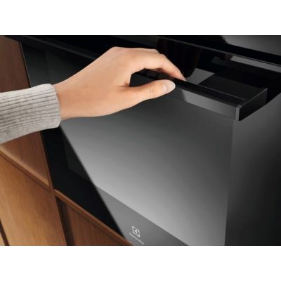 3. Piekarnik elektryczny Electrolux LOF3H10K 700 72 l | termoobieg | prowadnice teleskopowe | czyszczenie parowe | czarny