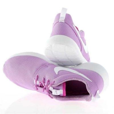 10. Buty Nike Rosherun W 599729-503