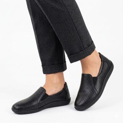 4. Skórzane półbuty damskie barefoot ażurowe M.Daszyński OL38-2