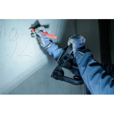 9. Mobilny reflektor LED Brennenstuhl JARO 1060 M