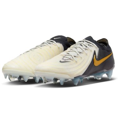 10. Buty piłkarskie Nike Phantom GX II Elite SG M FJ2586-100