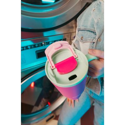 13. Kubek termiczny ze słomką Kambukka Rio Tumbler 950ml, Bubblegum Mint