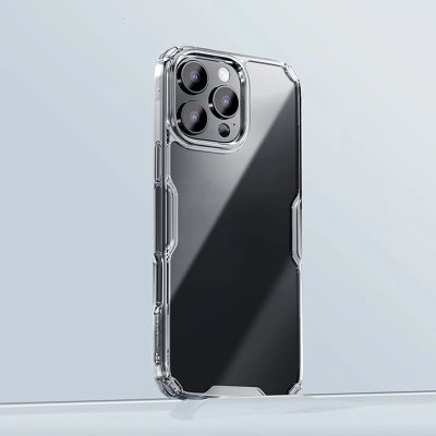 6. Etui Nillkin Nature Pro Case na iPhone 16 Pro - przezroczysto-białe
