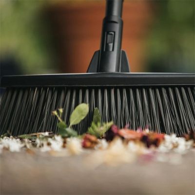 4. Fiskars 1025921 miotła Zewnętrzna Czarny