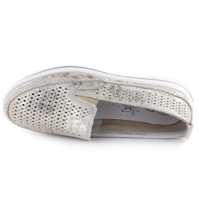 3. Skórzane półbuty damskie ażurowe złote Jezzi 5364