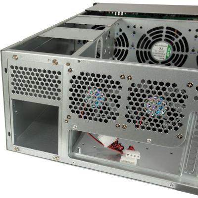 14. Inter-Tech 4U-4724 Obudowa HDD Szary 2.5/3.5"