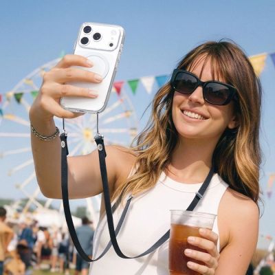 12. Smycz do telefonu Spigen DA30L - czarna