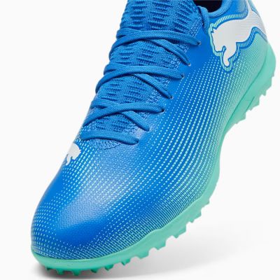 5. Buty Puma Future 7 Play TT M 107943 01