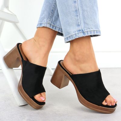 5. Klapki damskie zamszowe na słupku czarne Potocki 54309