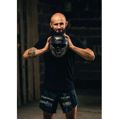 26. Kask bokserski z maską poliwęglanową M - Hannibal