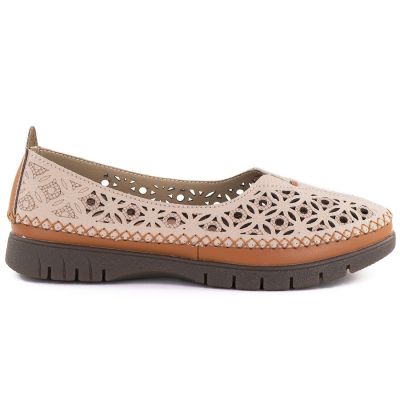 9. Czółenka na klocku beżowe Sergio Leone PB291