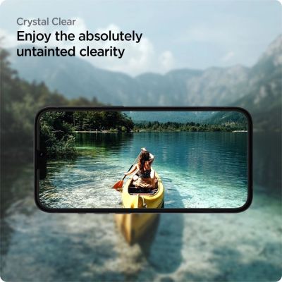 8. Szkło hartowane Spigen ALM Glass FC na iPhone 13 / 13 Pro / 14 - czarne