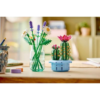 10. LEGO Botanical 11509 Kwitnący kaktus w doniczce