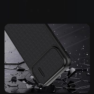 8. Nillkin Textured S Case etui iPhone 14 Plus pancerny pokrowiec z osłoną na aparat czarny