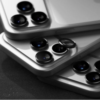 5. Osłona aparatu Ringke Camera Frame Protector 2-pack na iPhone 17 Pro / 17 Pro Max - czarne