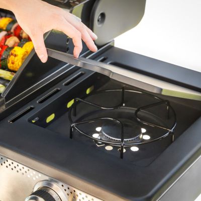 5. Grill gazowy Black+Decker BXOG12950E (3 palniki x 3.6 kW + 1 boczny palnik 2.1 kW)