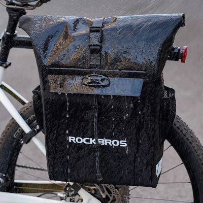 5. Sakwa rowerowa Rockbros z funkcją plecaka, wodoodporna, z zaczepem na kask 18l - czarna