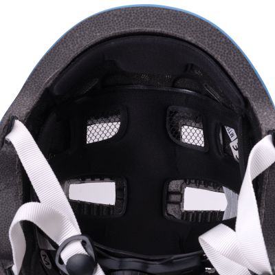 4. Kask SKYTEN