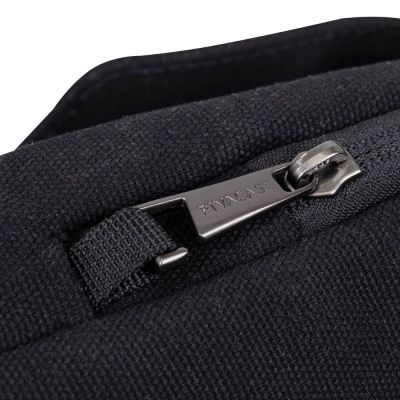42. Rivacase 8521 33,8 cm (13.3") Plecak Czarny