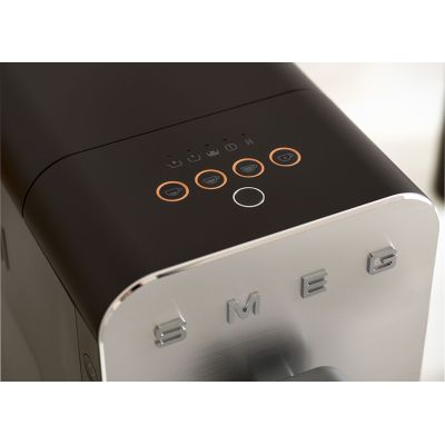52. Smeg BCC11BLMEU ekspres do kawy Pełna automatyka Ekspres do espresso 1,4 l