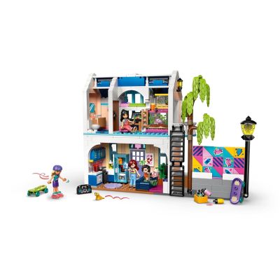 4. LEGO Friends 42687 - Dom rodziny Liann