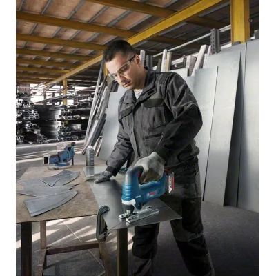 6. Bosch GST 185-LI wyrzynarka elektryczna 3500 spm 2 kg