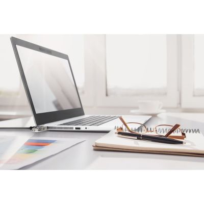 3. Kensington Wąska blokada NanoSaver z zamkiem szyfrowym do laptopa