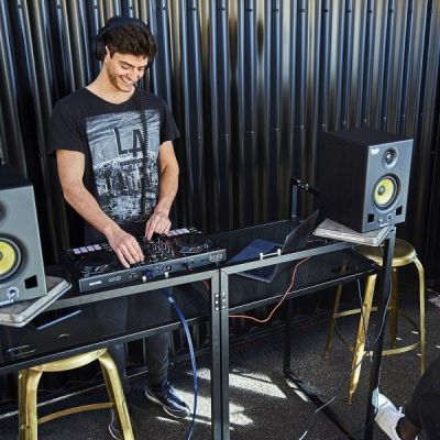 20. Hercules DJControl Inpulse 500 - 2-kanałowy kontroler DJ-ski