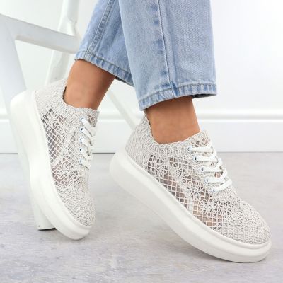5. Półbuty damskie na platformie koronkowe białe Vinceza 17371