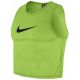 Znacznik Nike Training Bib nie krępujący ruchów, idealny na trening.