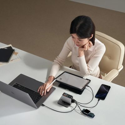 9. Ładowarka sieciowa Cuktech AD1204U 120 W z wyświetlaczem i kablem USB-C - srebrna
