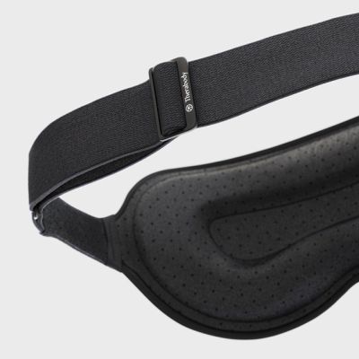 8. Maska relaksacyjna na oczy do spania Therabody Sleep Mask