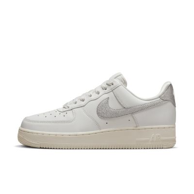 2. Buty Nike Air Force 1 '07 W DQ7569-100
