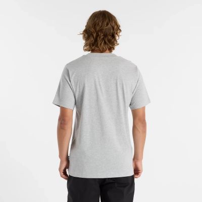 16. Koszulka New Balance Sport Graphic M MT51940AG
