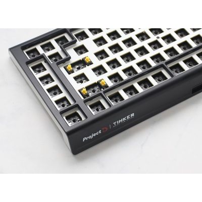 8. Ducky Tinker 75 klawiatura Gaming USB US English Czarny